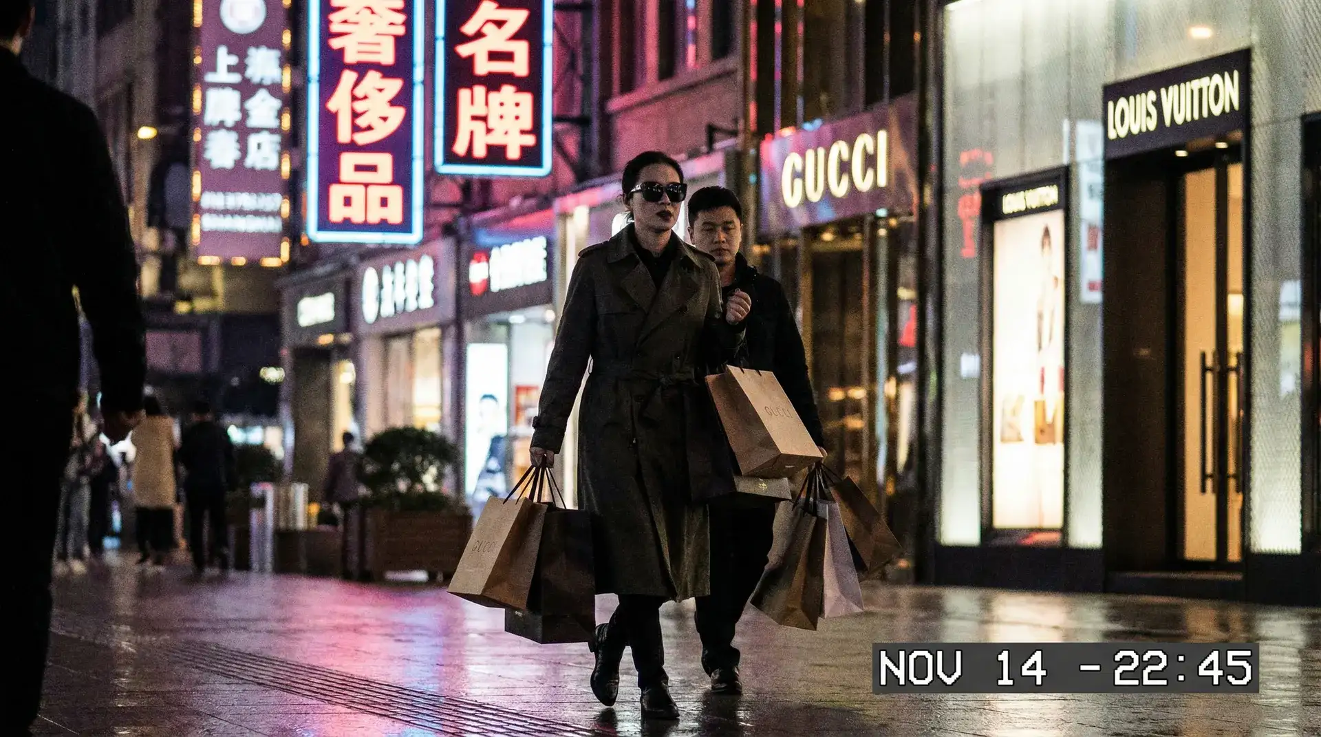 体育竞猜推荐平台app - 奢侈品购物被拍